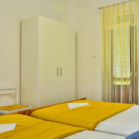 Apartments Did Ive Sibinj Krmpotski Pokoj fotografie